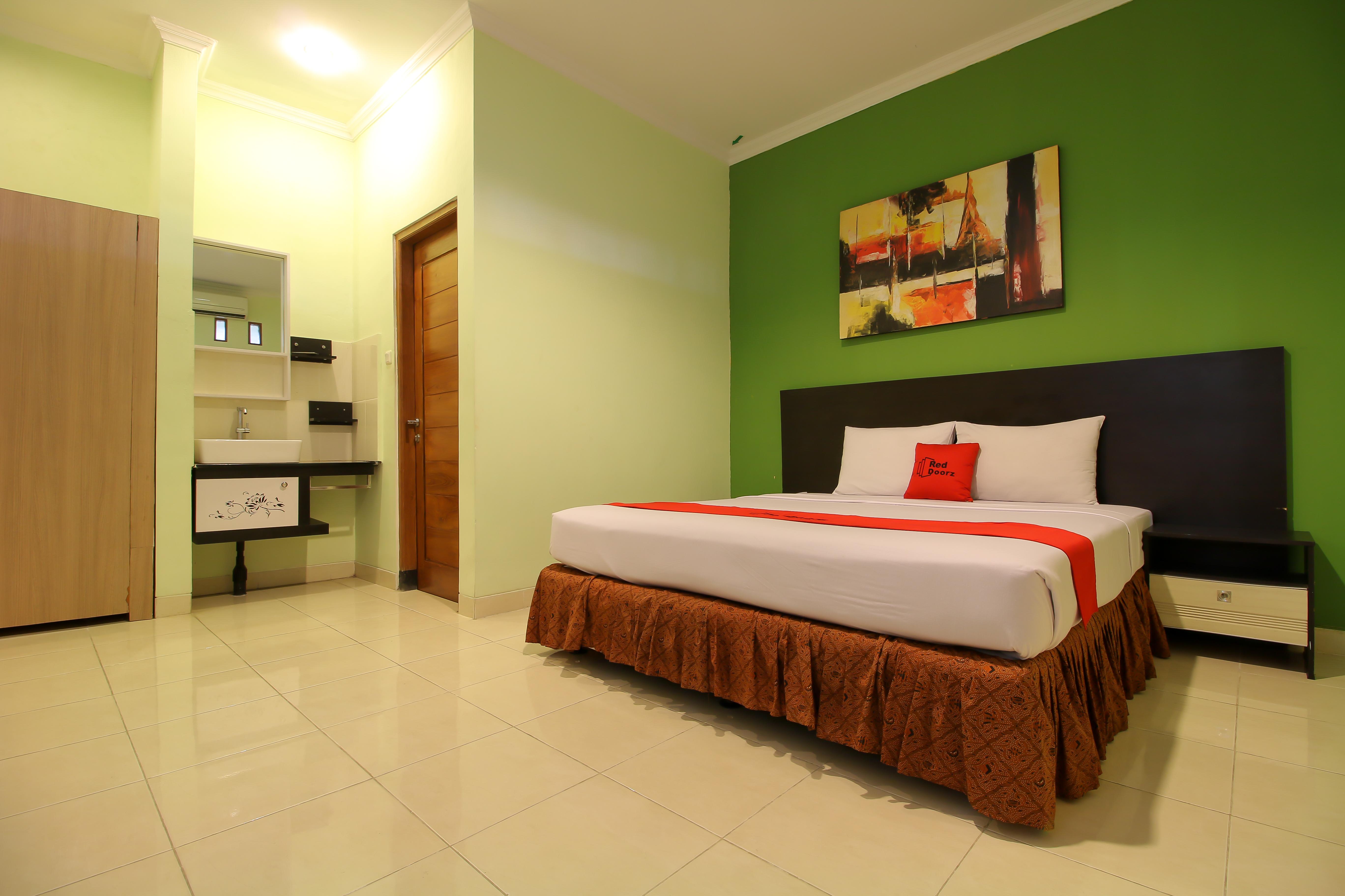 Reddoorz Plus @ Taman Siswa 2 Jogjakarta Buitenkant foto