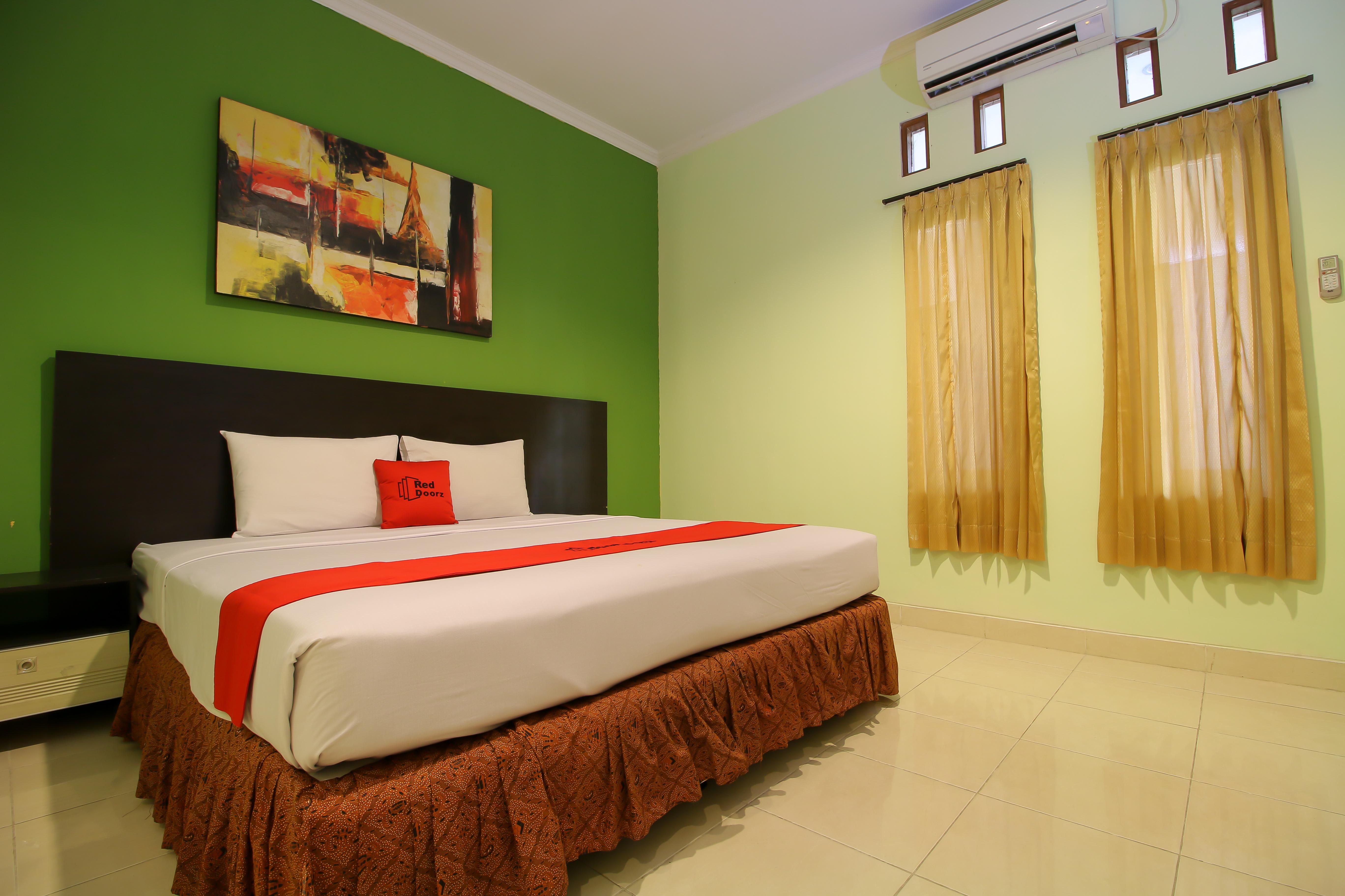 Reddoorz Plus @ Taman Siswa 2 Jogjakarta Buitenkant foto