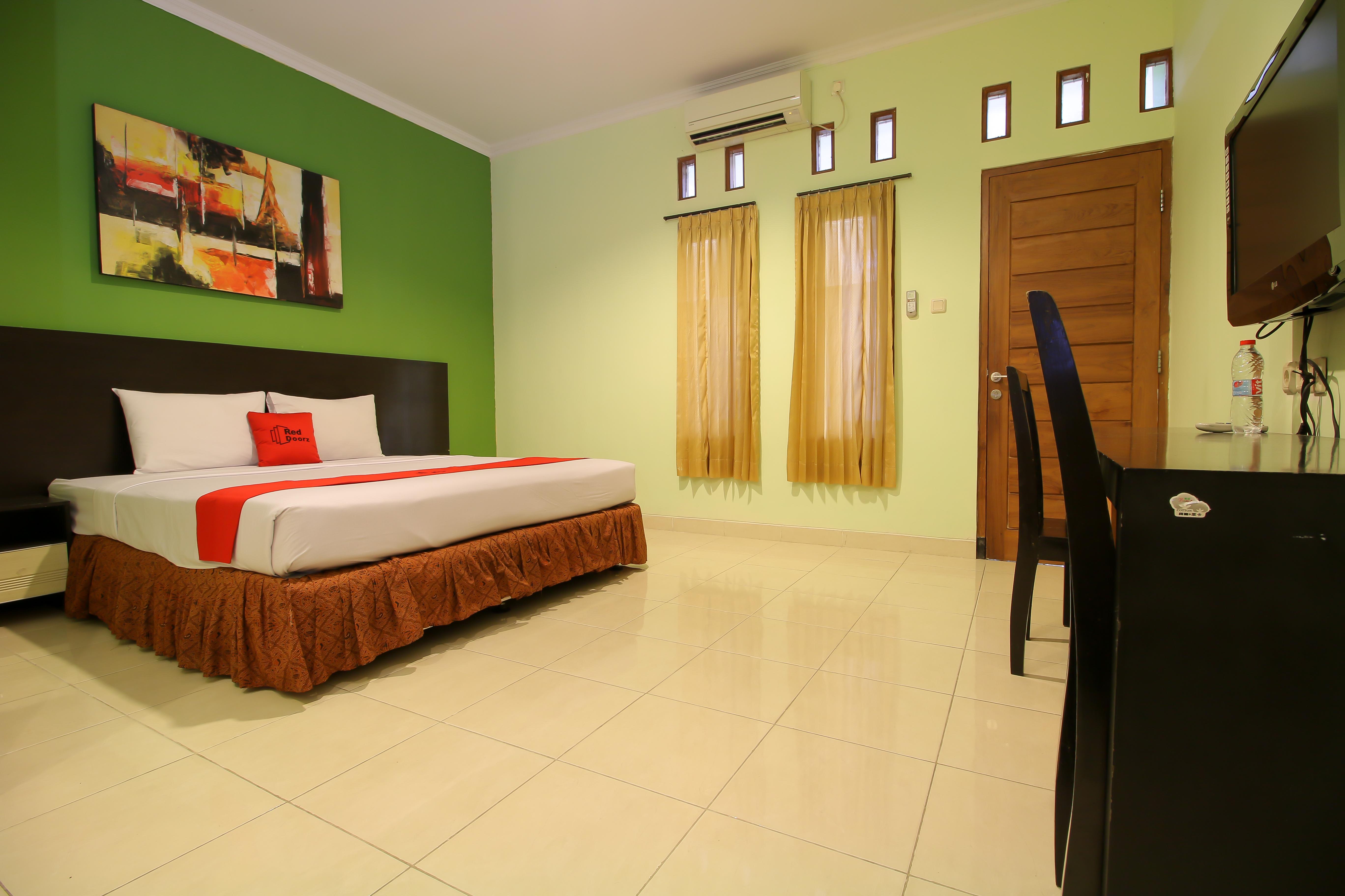 Reddoorz Plus @ Taman Siswa 2 Jogjakarta Buitenkant foto