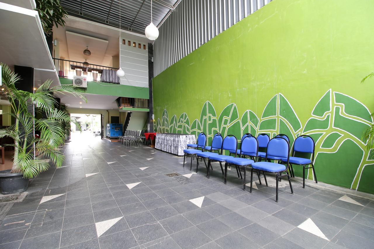 Reddoorz Plus @ Taman Siswa 2 Jogjakarta Buitenkant foto
